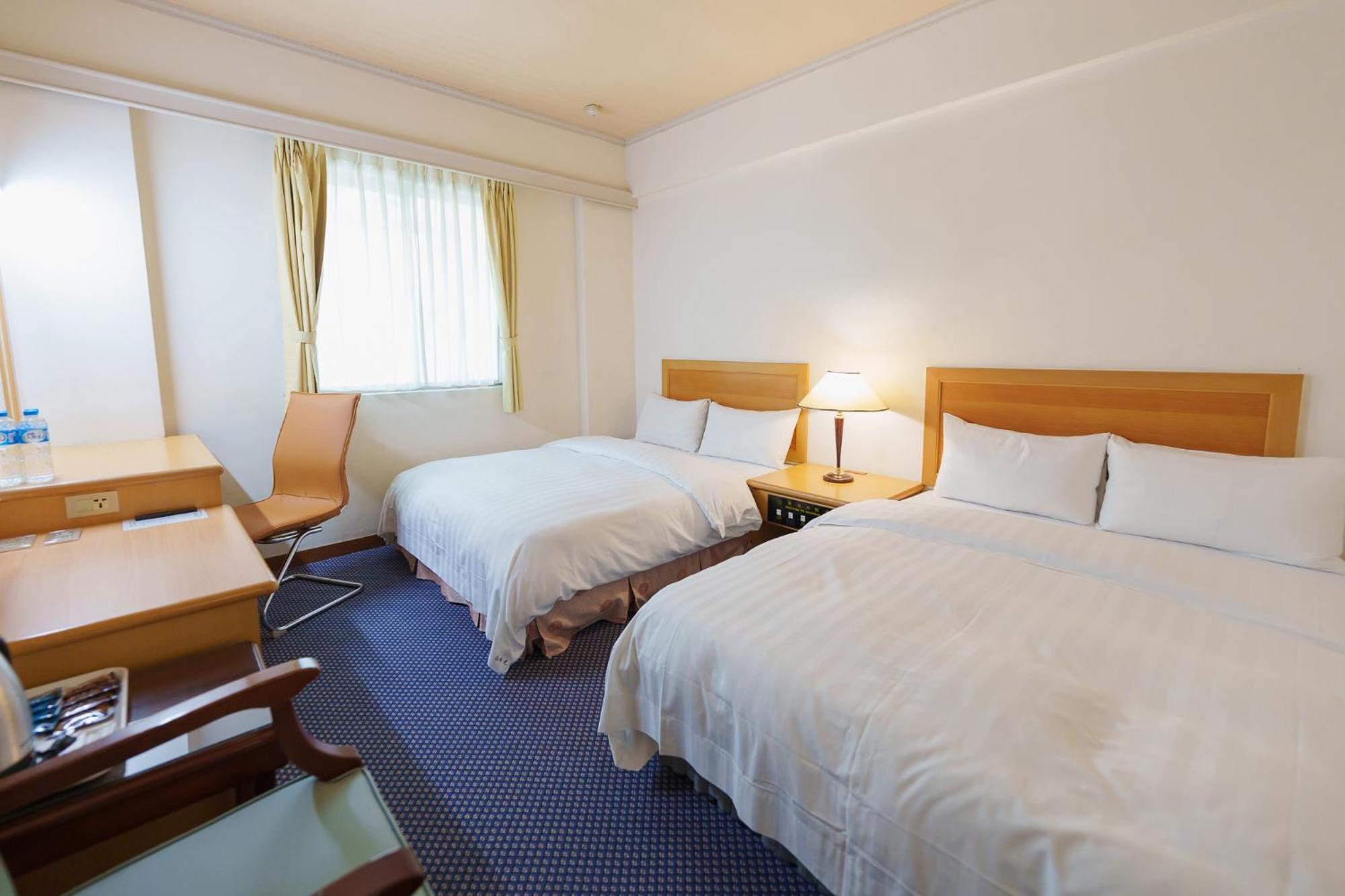 Oriental Hotel Тайнань Экстерьер фото