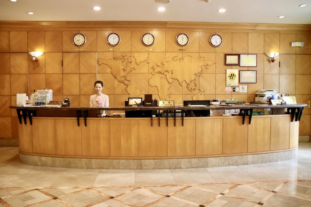 Oriental Hotel Тайнань Экстерьер фото